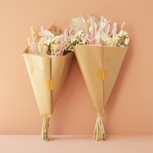 Load image into Gallery viewer, Wildflowers by Floriette - Field bouquet Exclusive - Blush: Medium
