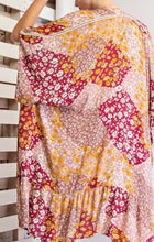 Load image into Gallery viewer, Easel Daisy Patch Kimono
