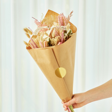 Load image into Gallery viewer, Wildflowers by Floriette - Field bouquet Exclusive - Blush: Medium
