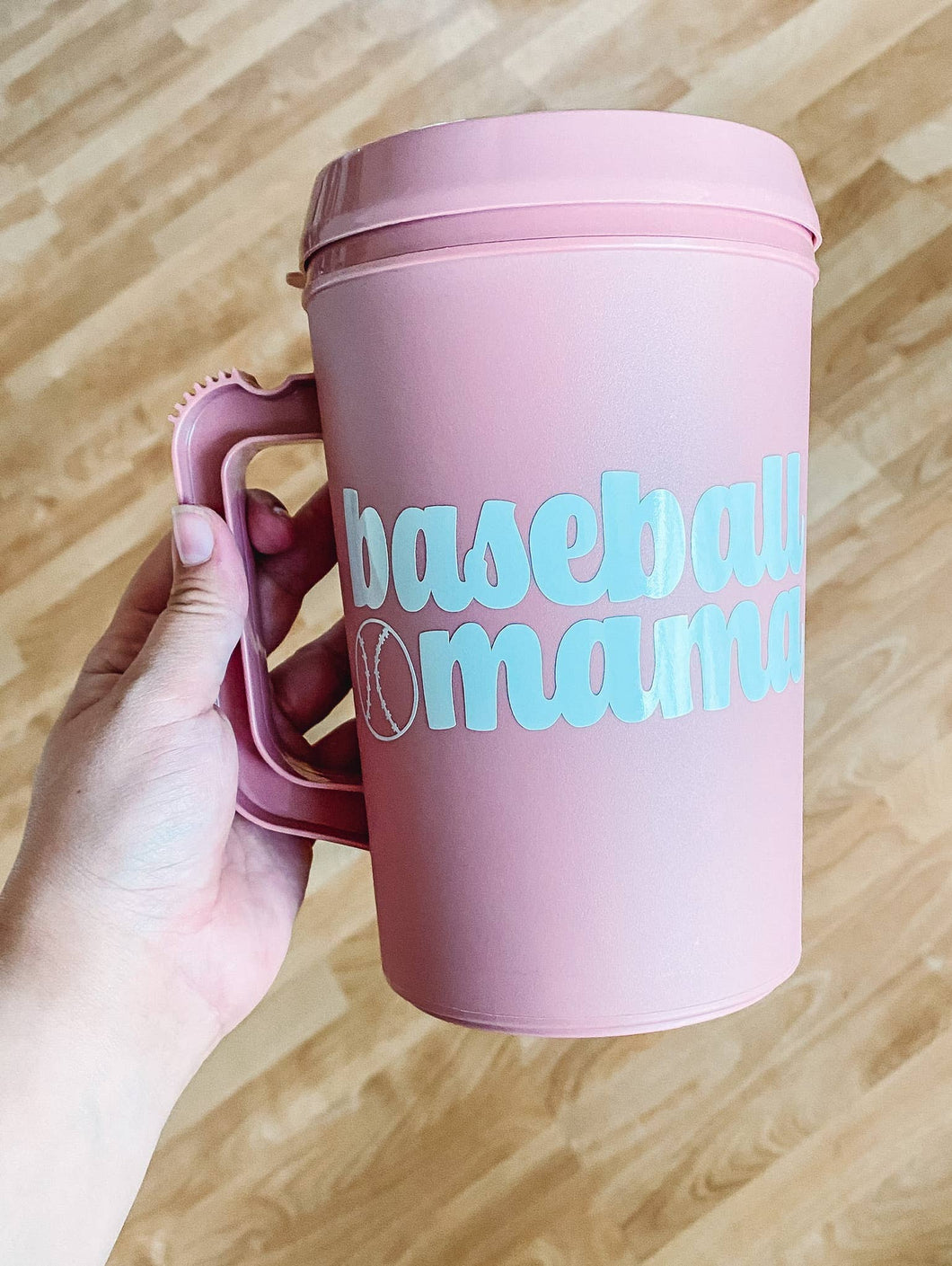 De Novo Wholesale Glasses & Tees - Baseball Mama Mega Mug