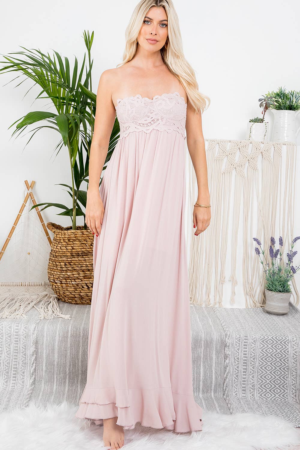 CROCHET LACE STRAPLESS MAXI DRESS